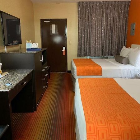 Howard Johnson By Wyndham North Bergen Exterior foto