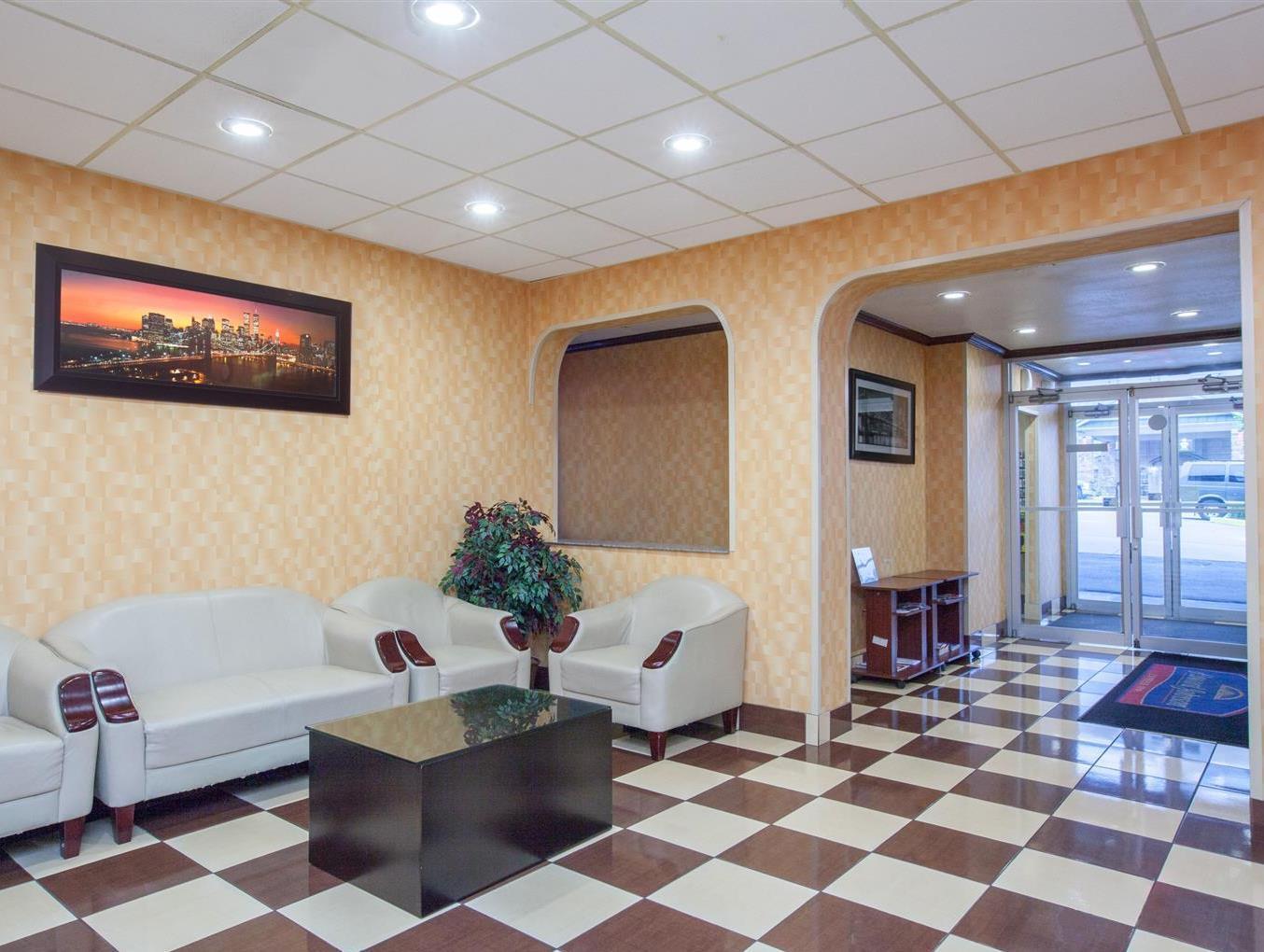 Howard Johnson By Wyndham North Bergen Exterior foto