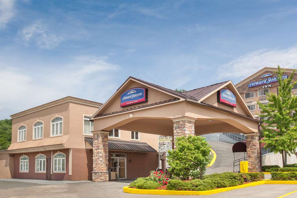 Howard Johnson By Wyndham North Bergen Exterior foto