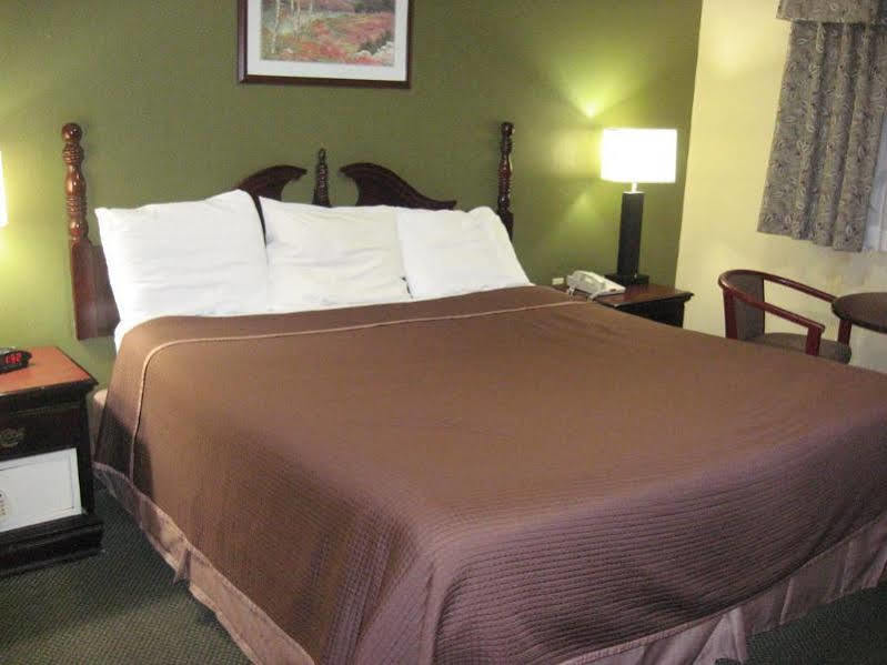 Howard Johnson By Wyndham North Bergen Exterior foto