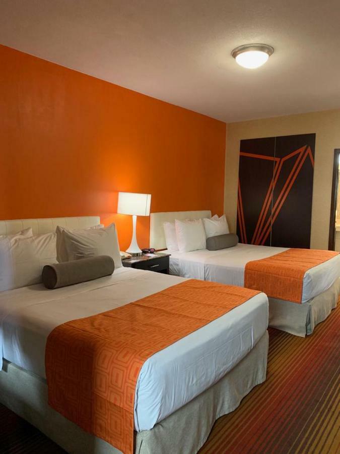 Howard Johnson By Wyndham North Bergen Exterior foto